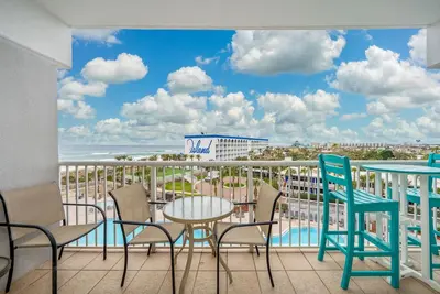 Image de G509 High-floor 1br+ bunk room w/ Gulf views, private balcony & amenities!