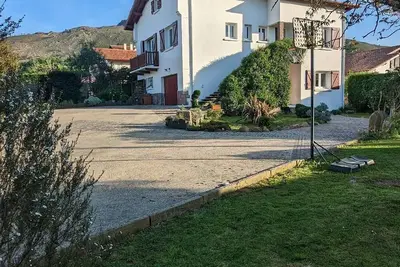 Image de Proche Rhune/plages, appartement neuf Rdc d'une maison basque. Animaux acceptés!