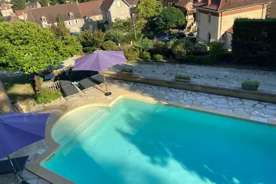 Image de Appartement unique avec piscine et grand jardin en plein centre de Sarlat!