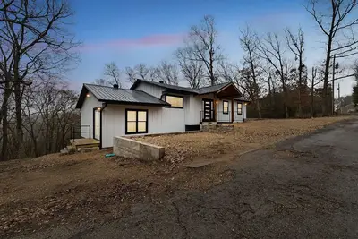 Image de New! Lost Ridge Retreat 5-Bedroom Home