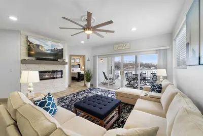 Image de Newport Ii - 4 bdrm condo off Bagnell Dam Strip
