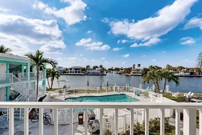 Image de Waterfront condo near beach w/ Intracoastal Waterway view, shared pool