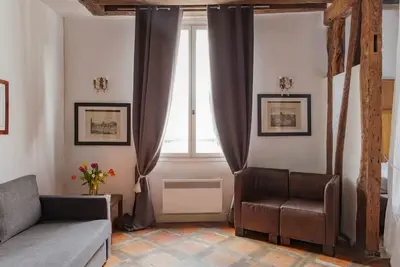 A Cosy Home at Saint Germain -3