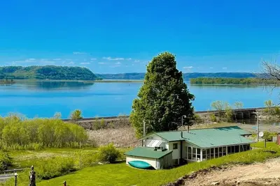 Image de Private location 2 bedroom mobile home great view of the Mississippi River