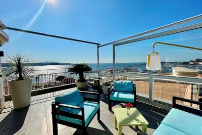 Image de Rare T3, Vue mer, Toit terrasse, Parking, Clim
