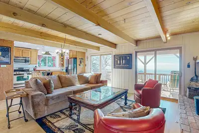 Image de SkyPark cabin w\/incredible views - close to Santa's Village and hiking