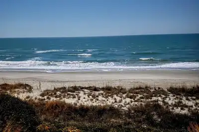 Image de New to Vrbo: A relaxing oceanfront retreat. Close to activities and eateries!