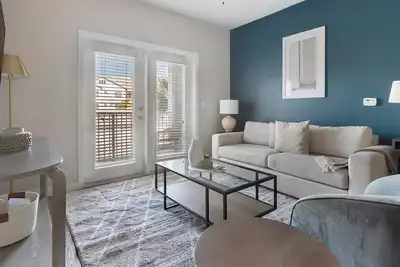 Image de Landing | Stunning 2bd, Pool, Gym
