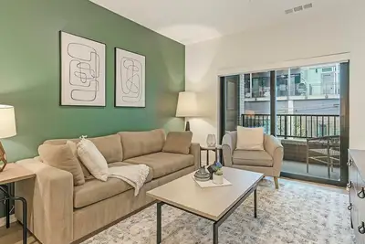 Image de Landing | Spectacular 2bd, Pool, Rooftop Lounge