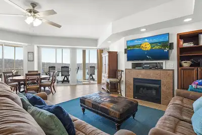 Image de 4107 Towers. Walk-in level 4 bedroom 4 Bath Labor Day Special, Book Now