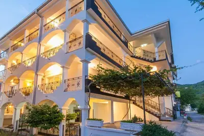 Image de Perfect Budva Stay Near the Sea & Aqua Park - Comfort Triple Studio 1/1