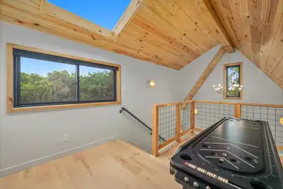 Image de Charming 2-bedroom cabin in fabulous Wimberley with WiFi.