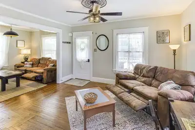 Image de 5 Mi to West Mountain: Glens Falls Home!