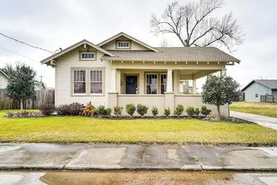 Image de Family Home w/ Deck & Yard in Lake Charles