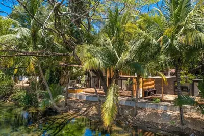 Image de Casa Rio: 3-bed riverfront retreat near Potrero Beach with stylish interiors, teak deck, and hot tub