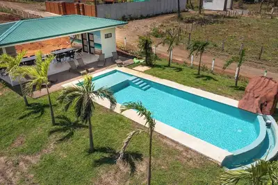 Image de 3 bedroom shared pool, common area w Bbq, quite and safe neighborhood 5 min from beautiful beaches