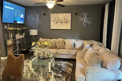 Image de Escape to Atlanta in this all modern smart home; boutique stay