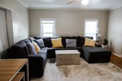 Image de Cozy 2-bedroom, second floor apartment in Auburn. Pet-friendly!