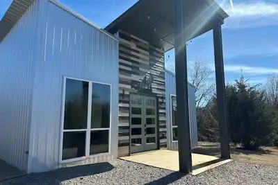 Image de New Yote Cabin with Pool Table & Fireplace, 18 Minutes South of Norman