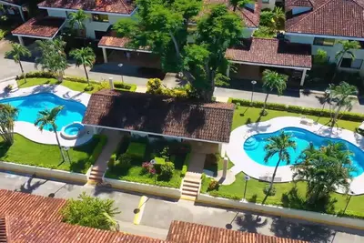 Image de 3-bedroom house in lovely Playas Del Coco with WiFi, fitness room, 2 pools