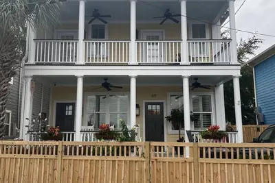 Image de Charming house 2nd floor unit, downtown Charleston steps from King Street