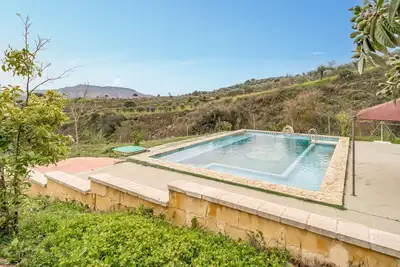Image de Superbe maison à Álora avec Wi-Fi