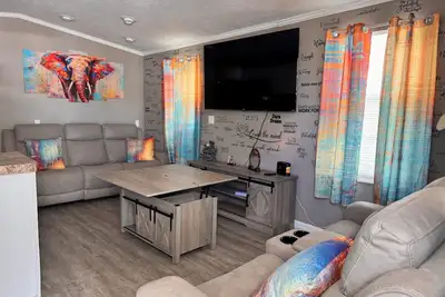 Image de Charming 1-bedroom cottage in a rv resort community near Img Academy