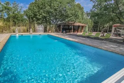 Image de Villa d'exception Aix-en-Provence, piscine privée, jacuzzi, pool house.