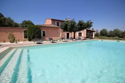 Image de Mas d'exception climatisé, piscine et vue Alpilles, animaux acceptés ( 2 ).