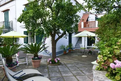 Image de The Gardens of Daphne - Studio apartment with garden