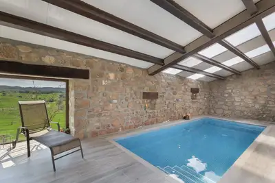 Image de Maison de campagne 'Masia Manonelles' avec piscine privée, terrasse et climatisation