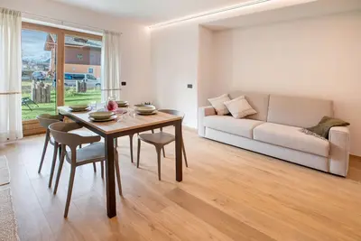 Image de Appartement \"Larice\" avec vue sur les montagnes, jardin privé et Wi-Fi