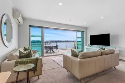 Image de Qv Stays Luxe Waterfront Haven