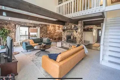 Image de Lakefront Cozy Cabin With Dock & Amazing view in The Poconos