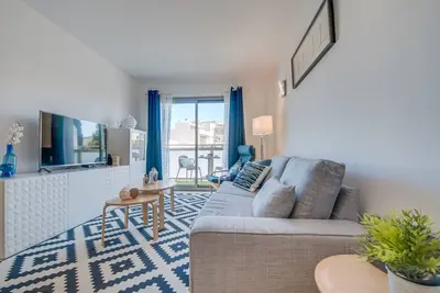 Mar Blau : Retraite lumineuse sur la plage