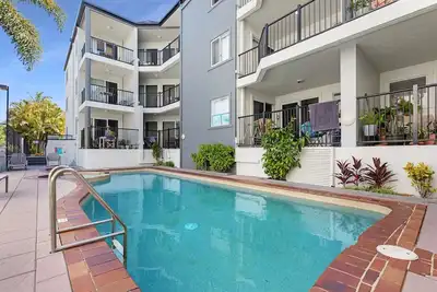Image de 2-Bed Escape with Pool, Steps From Torquay Beach