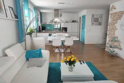Image de Appartement 'Moderne 5-zi Nähe Schlosssee' avec Wi-Fi
