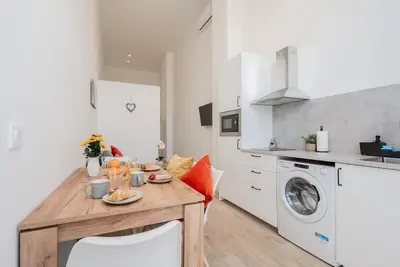 Vlc Yako Suite by Host Valencia