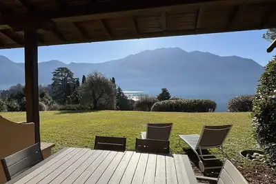 Image de Bellavista Apt - Garden & Lake View