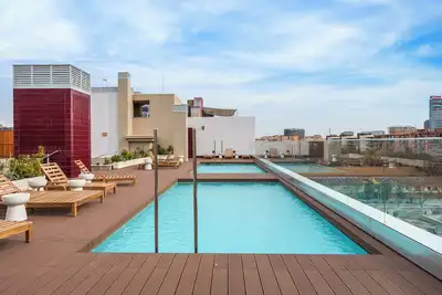 Image de Oasis moderne de Diagonal Mar : Appartement 2br avec piscine et parking