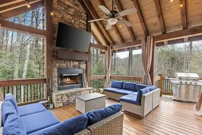 Image de Blue Ridge Cabin~Hot Tub~Game Room~Stunning Views!
