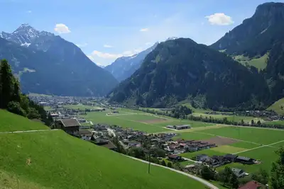 Image de Confortable appartement pour 5 personnes avec Wifi, Tv, balcon, animaux admis et parking