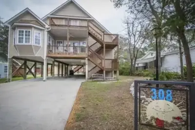 Image de Charming 1-bedroom apartment in amazing Oak Island with WiFi, Ac