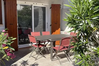 Image de Appartement T2 - place de parking - piscine collective - climatisation réversible
