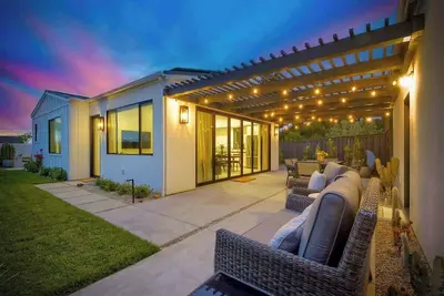 Image de Private Cardiff Beach House