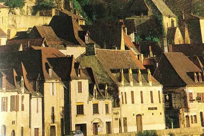 Image de Grande maison familiale sur terrain arboré à proximité de toutes commodités