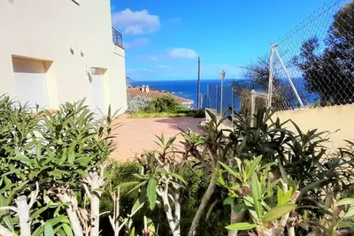 Appartement à Llançà avec terrasse, parking, Wifi et animaux acceptés