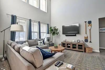 Image de Spacious 4 Bd home in Bishops Landing Community! Free Wifi, Community Pool, Shuttle to the Beach, Fitness Center, Tennis!