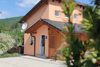 Image de Maison de vacances Otocac pour 1 - 4 personnes avec 1 chambre Ă coucher - Maison de vacances