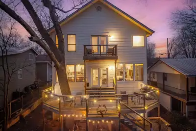 Image de Waterfront Getaway|Deck, Fishing + Stunning Views